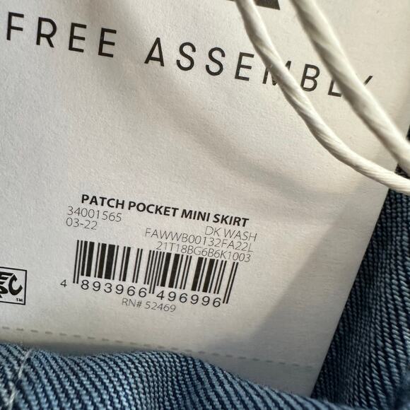 NWT Free Assembly women’s denim indigo skirt sz 4 front patch pocket side zip - Picture 4 of 12